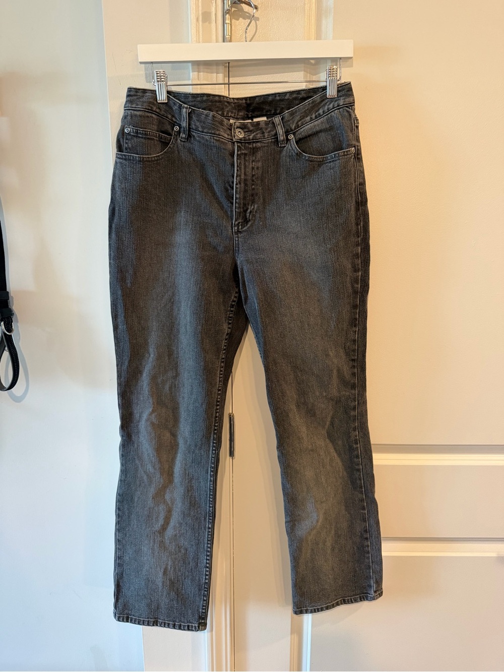 Liz Claiborne Straight-Leg Jeans in Charcoal